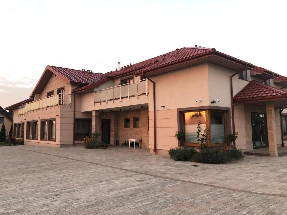 Medical Spa Kwiatowa Leczyca Exterior photo